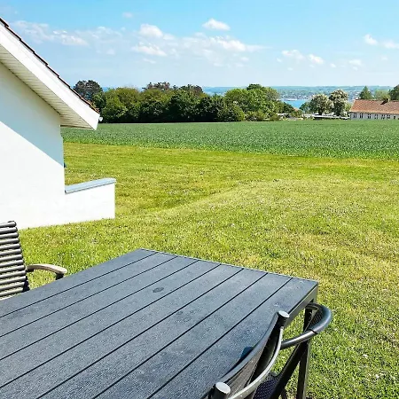 Vakantiehuis Modern Loft With Sea View