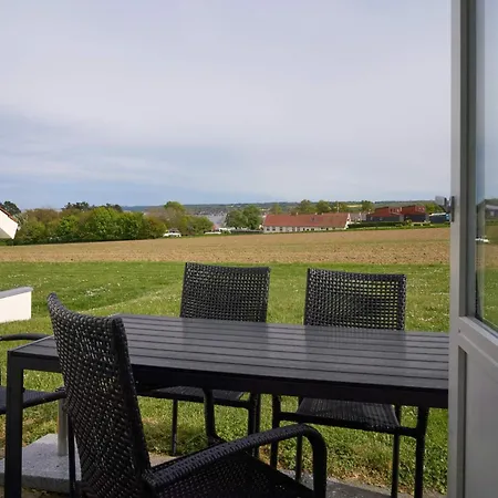 Modern Loft With Sea View Semesterbostad